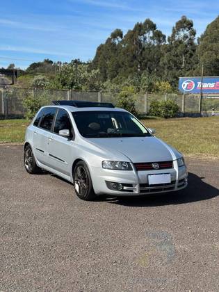 FIAT STILO 1.8 MPI SPORTING 8V FLEX 4P MANUAL FIAT STILO 1.8 MPI SPORTING 8V FLEX 4P MANUAL